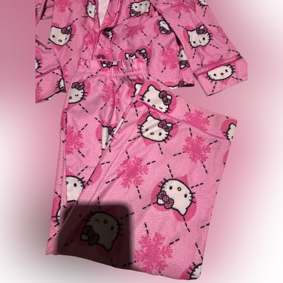 Hello Kitty Pink Pajama Set for Kids - Picture 3 of 3